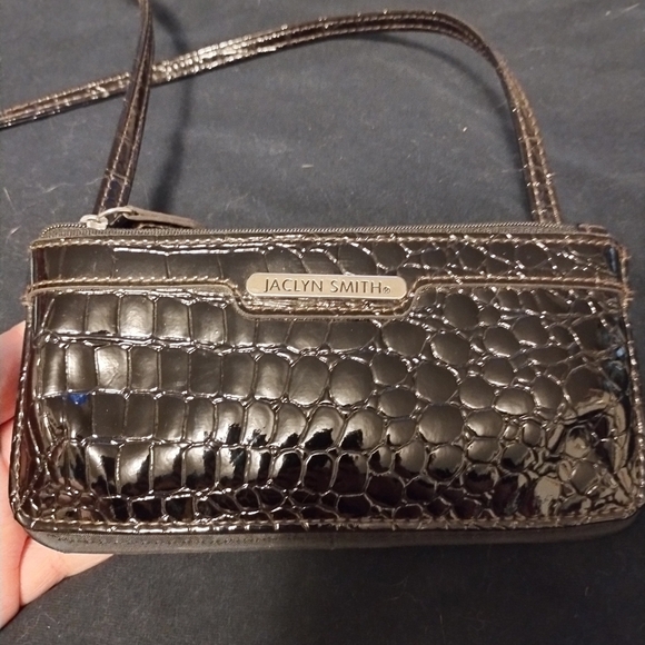 Kenneth Cole reaction fold over wallet and Jaclyn Smith strappy wallet - Picture 3 of 9